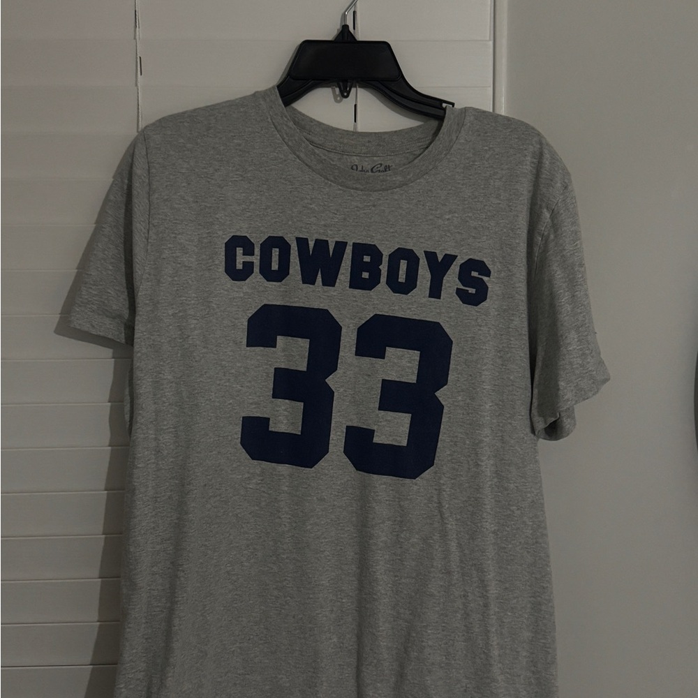 BRANDY MELVILLE COWBOYS 33 T-SHIRT